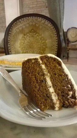 La Marquise Decadente