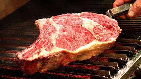 Debut Restaurant Food & Drink