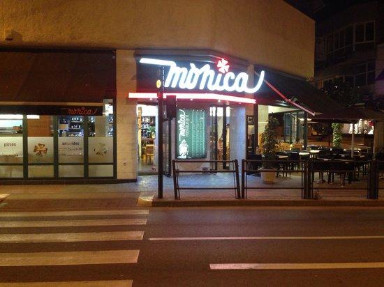 Monica Restaurant