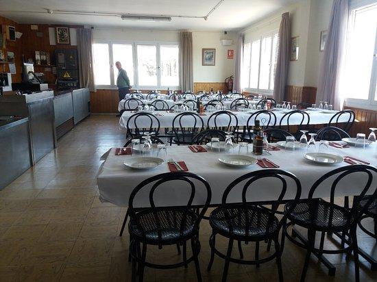 Caves Canals & Domingo