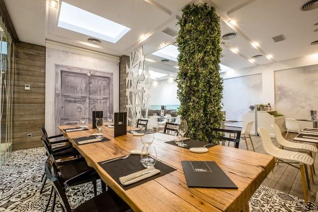 Restaurant Cook And Travel