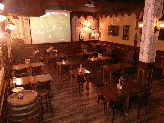 Grizzly 72 Sports Bar